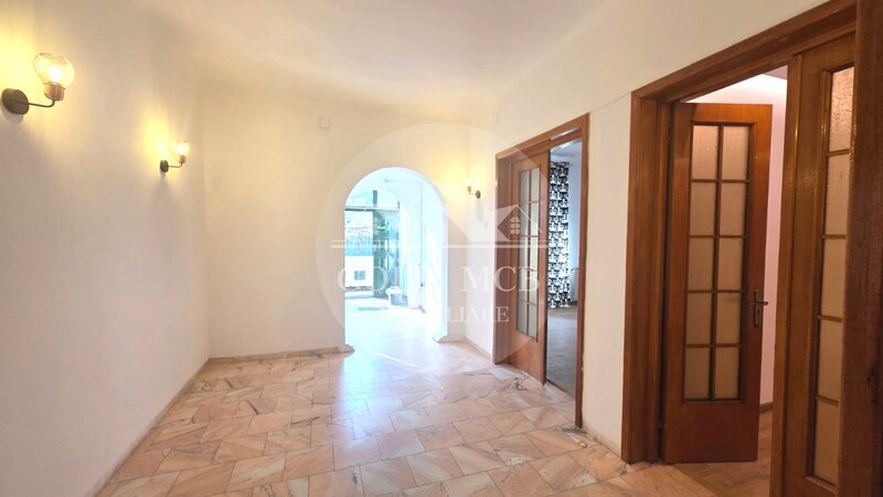 Floreasca, lac, casa.